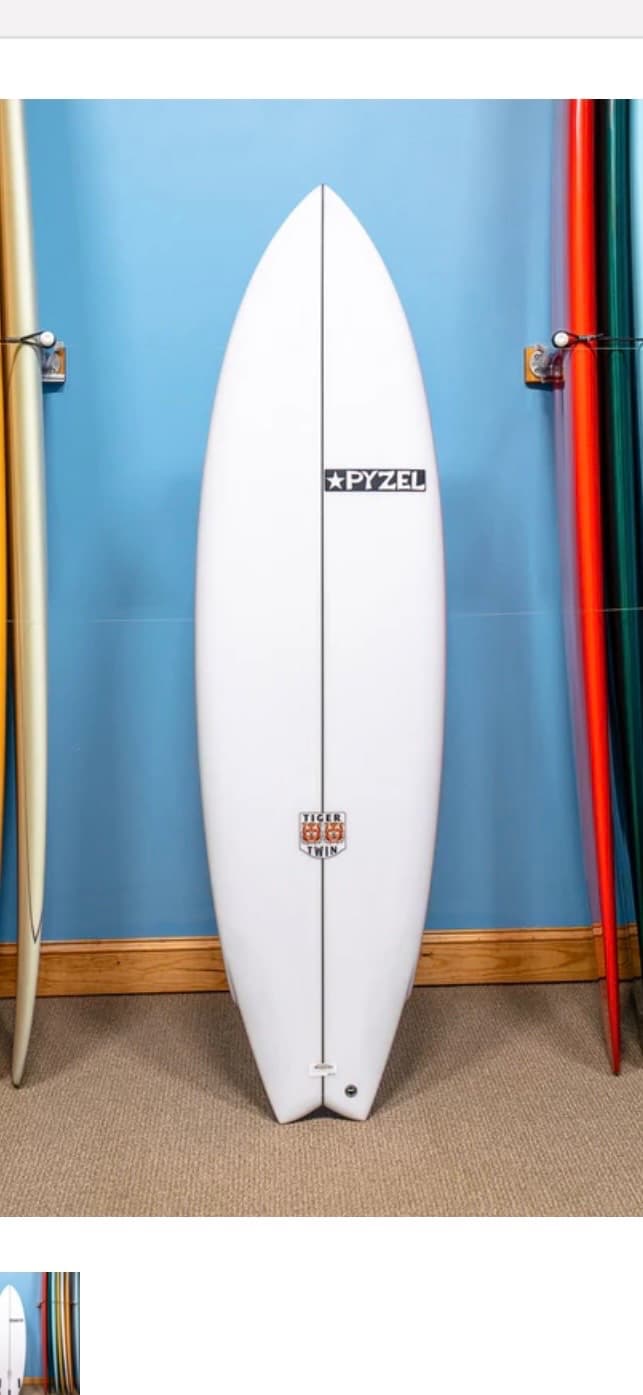 Pyzel Surfboards Tiger Twin (2+1)| 6'8" x 22" x 3 1/8" - 49.80L | Futures x 3 | PU | - 6'8"