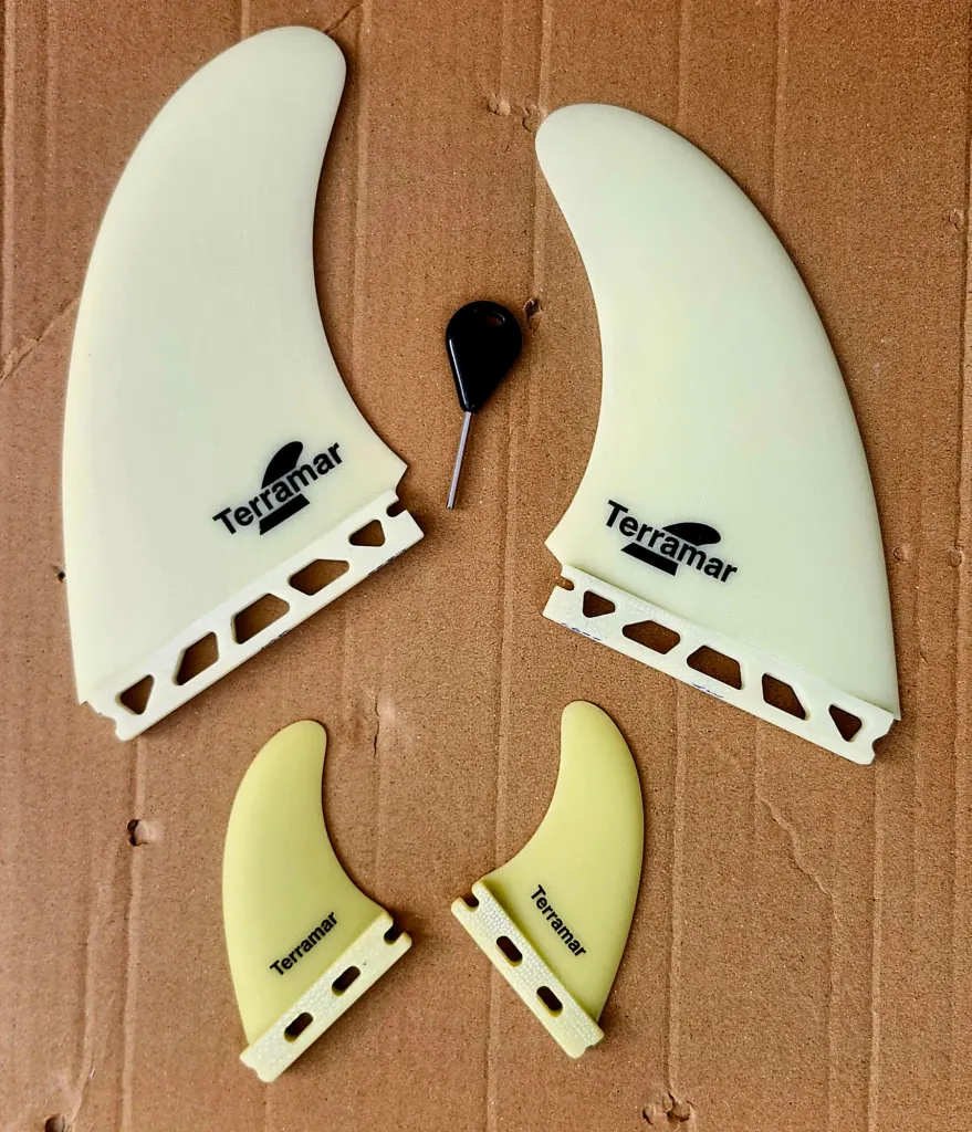TERRAMAR SURFCO "MR" TWINZER SURFBOARD FINS ALL GLASS - Image 4