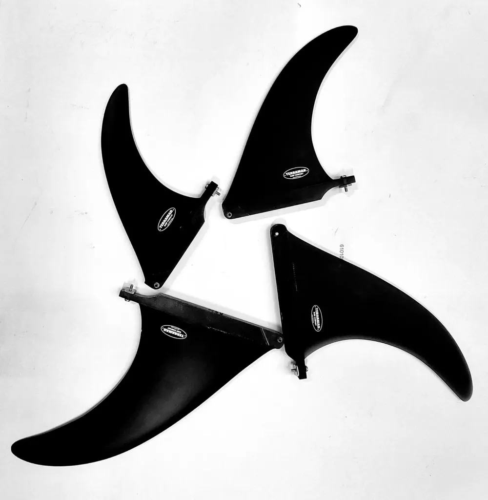 TERRAMAR SURFCO GREENOUGH 4A 9" ALL GLASS SURFBOARD FIN - Image 2