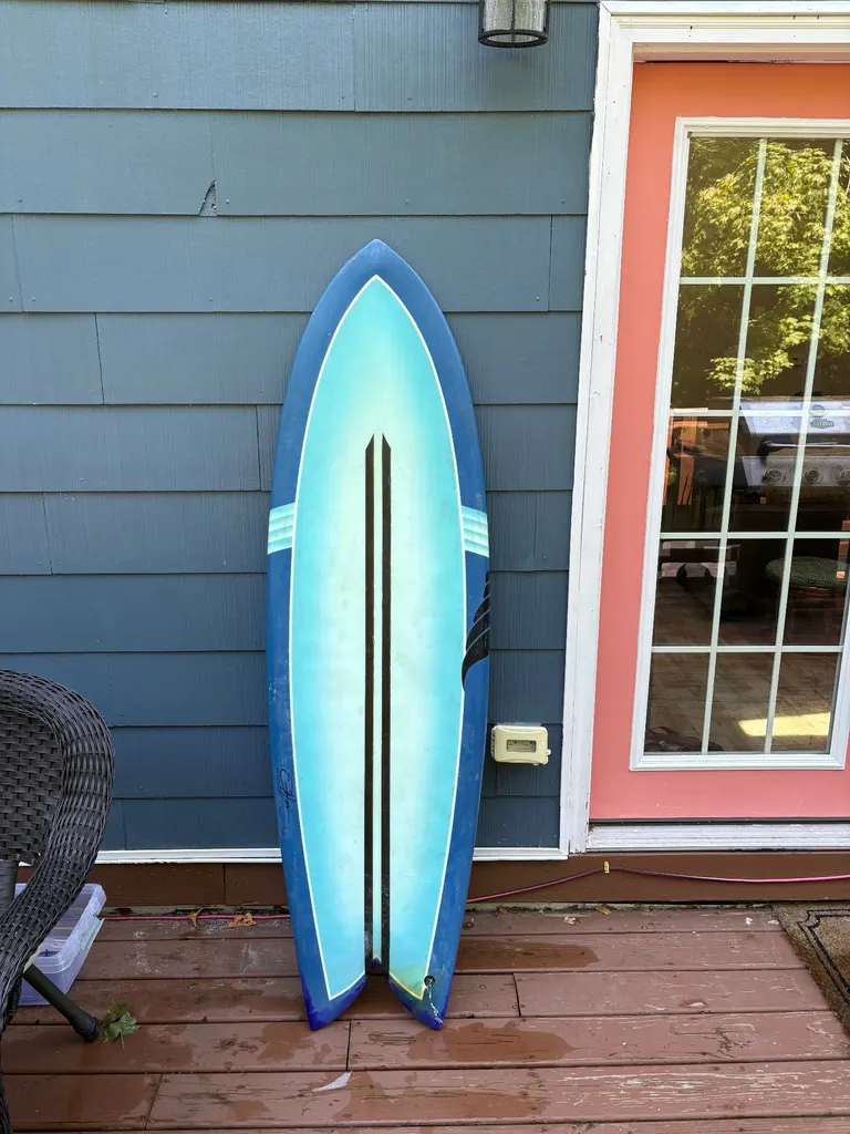 6’ SOLID Throwback - Image 1