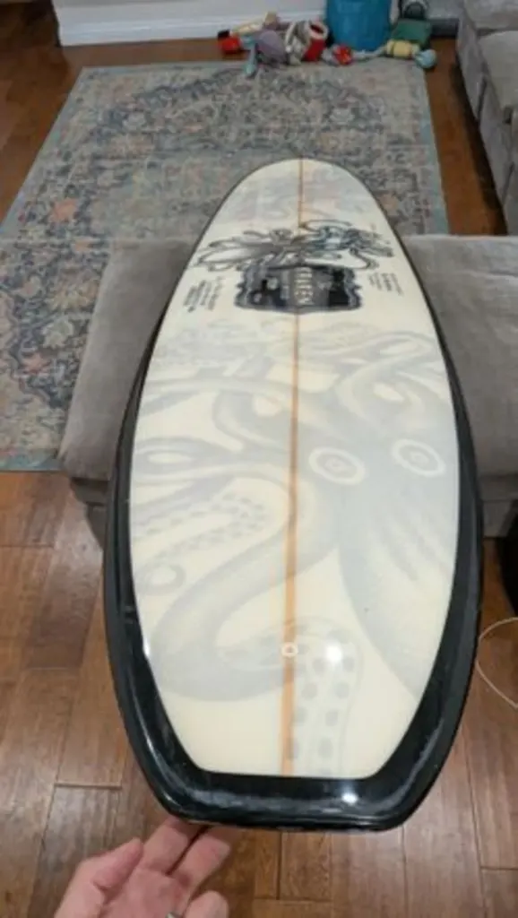 9' Surfboard Longboard Brand New Condition - Image 2