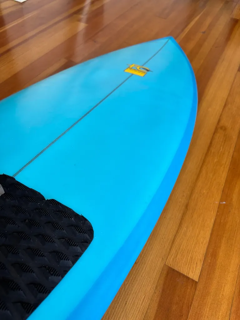 Mako Twin Fletcher Designs FCD Surfboard - Image 6