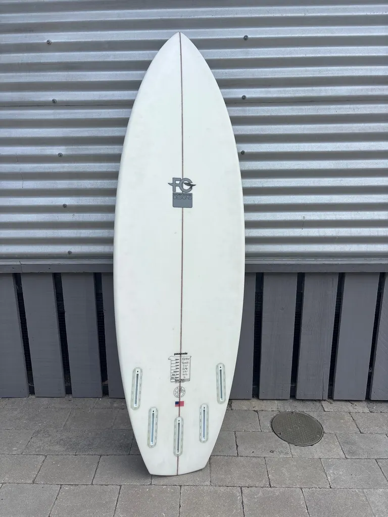 Patagonia Surfboard FCD Boar 5’4 Epoxy Brand New - Image 2