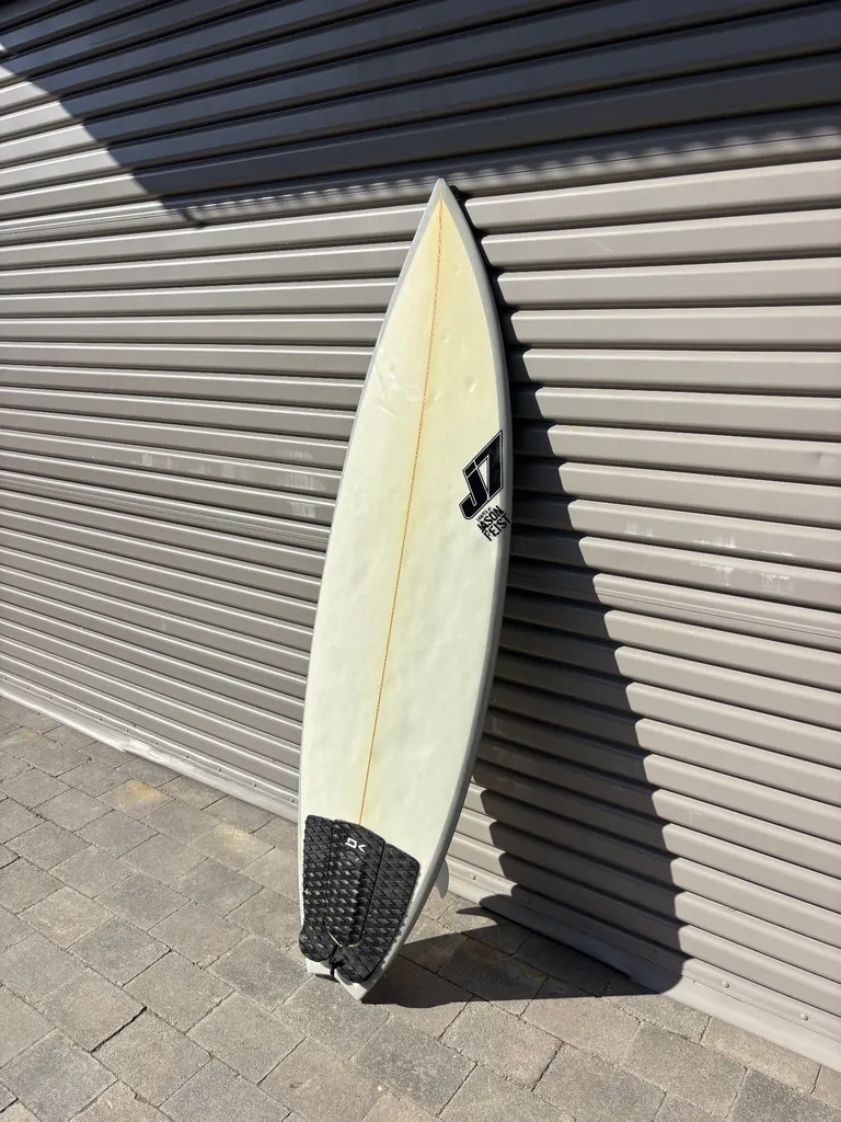 5’8 J7 Red Line With Fins - Image 4