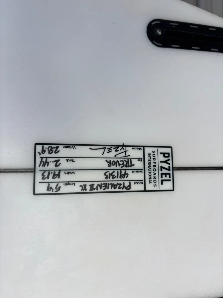 5’9 Pyzel Surfboards Pyzalien 2 XL - Image 6