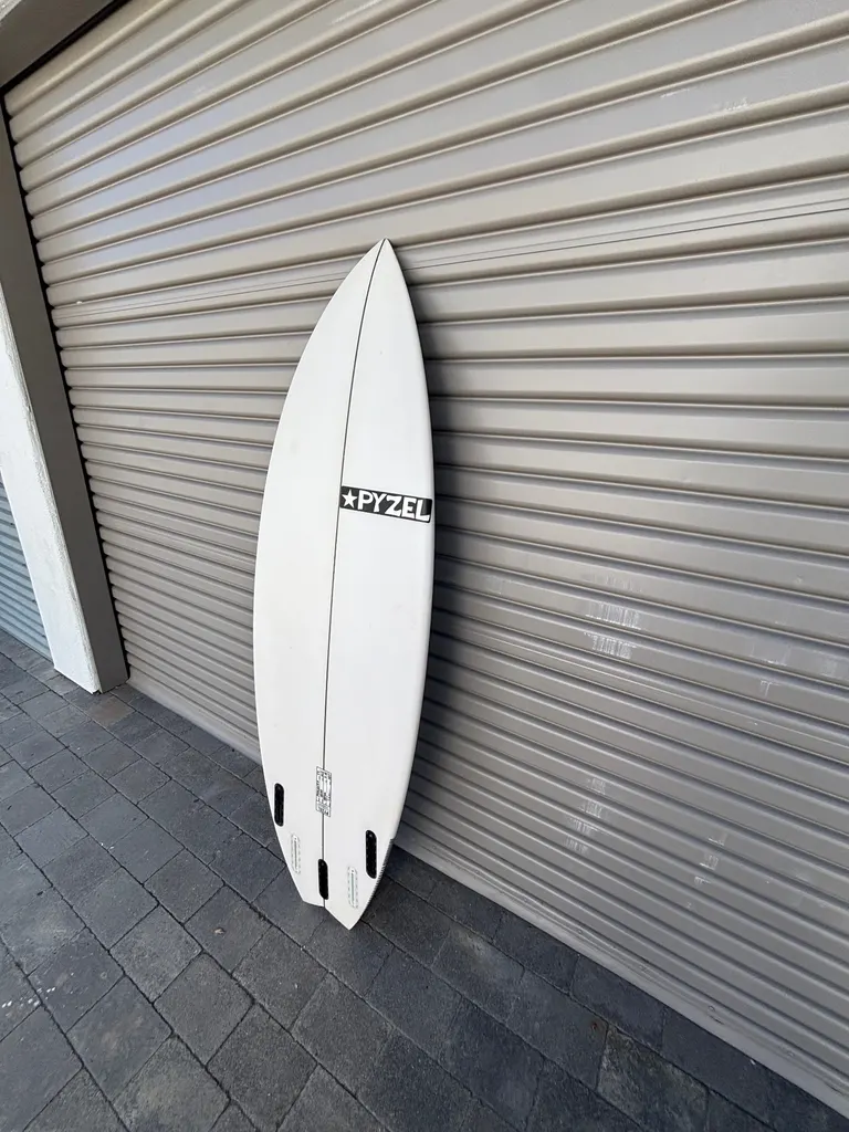 5’9 Pyzel Surfboards Pyzalien 2 XL - Image 7