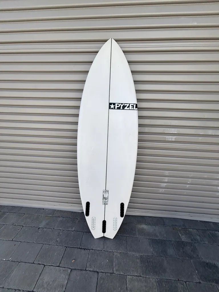 5’9 Pyzel Surfboards Pyzalien 2 XL - Image 8