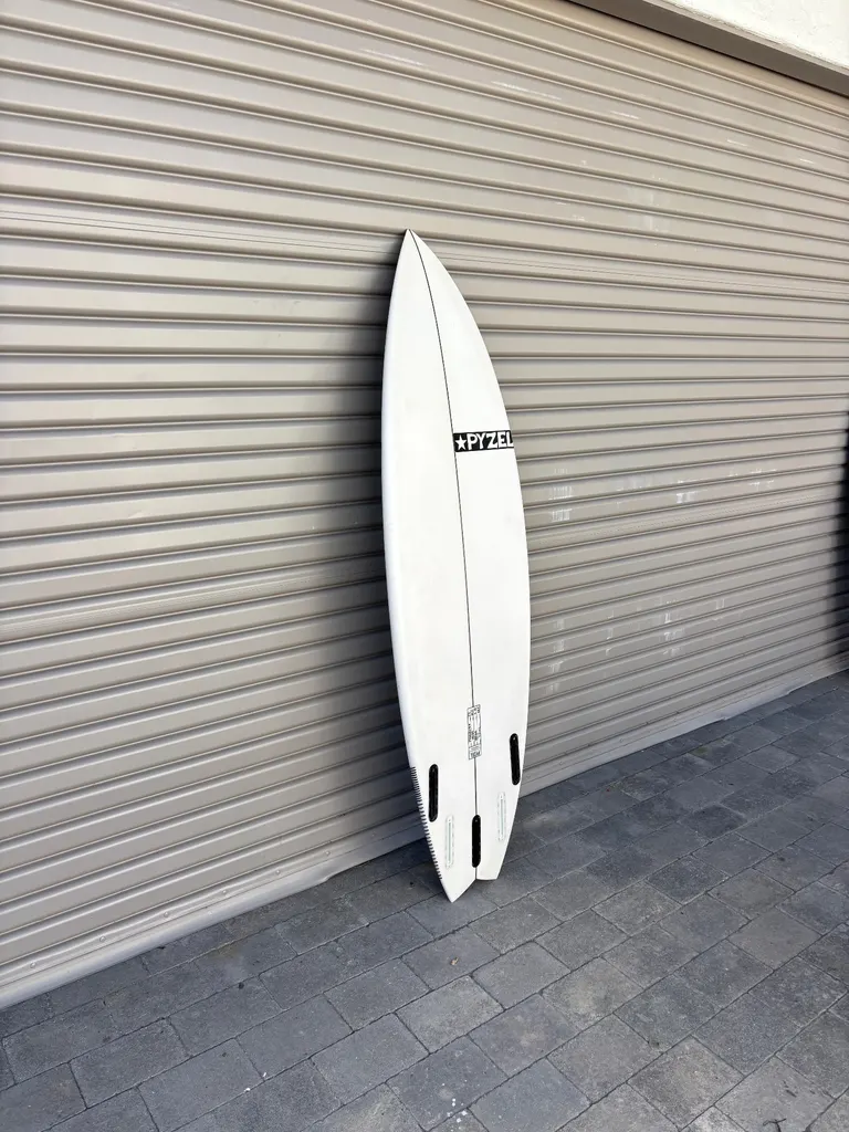 5’9 Pyzel Surfboards Pyzalien 2 XL - Image 9