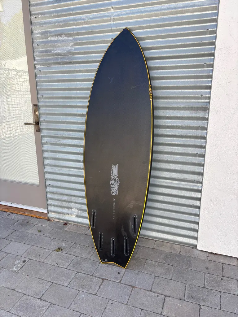 5’8 JS Surfboards Sub Xero Carbotune - Image 4