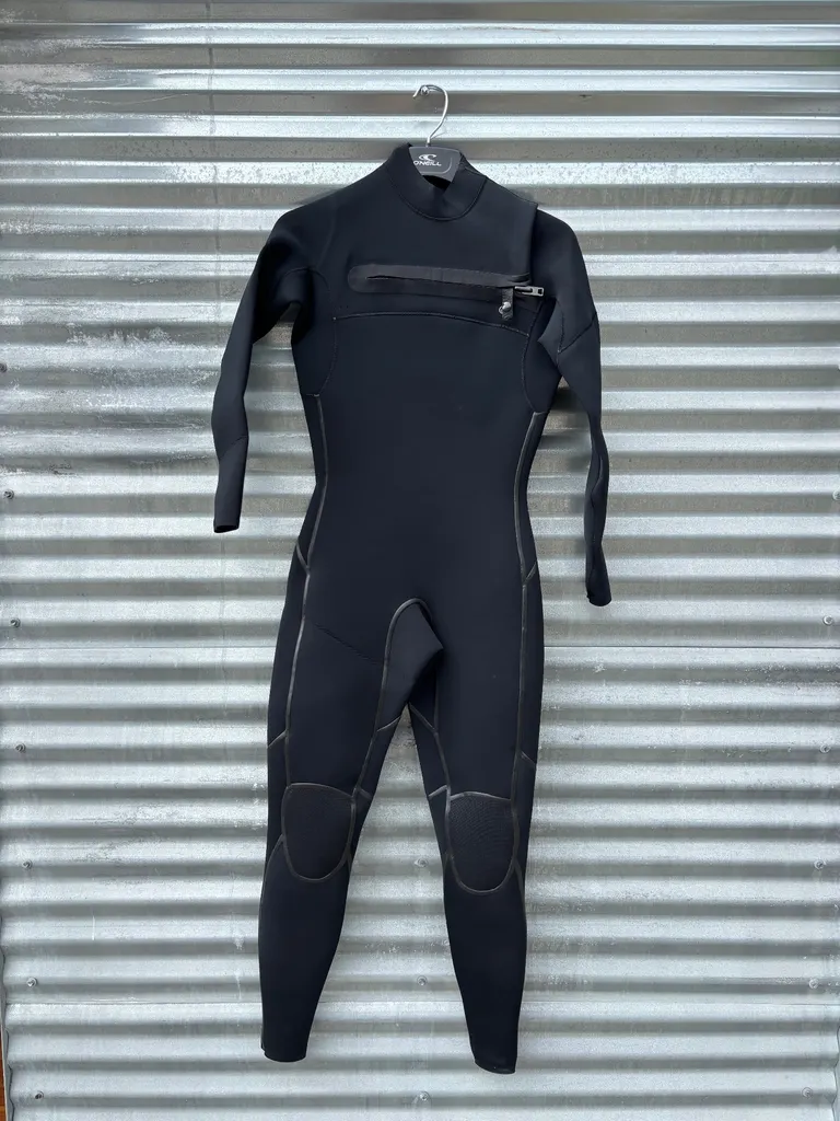 4/3 Mm Wetsuit ST - Image 1