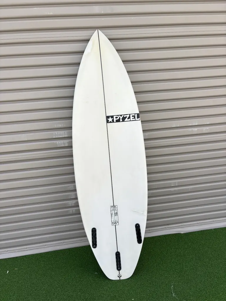 Pyzel Surfboards Radius 5’9 - Image 7