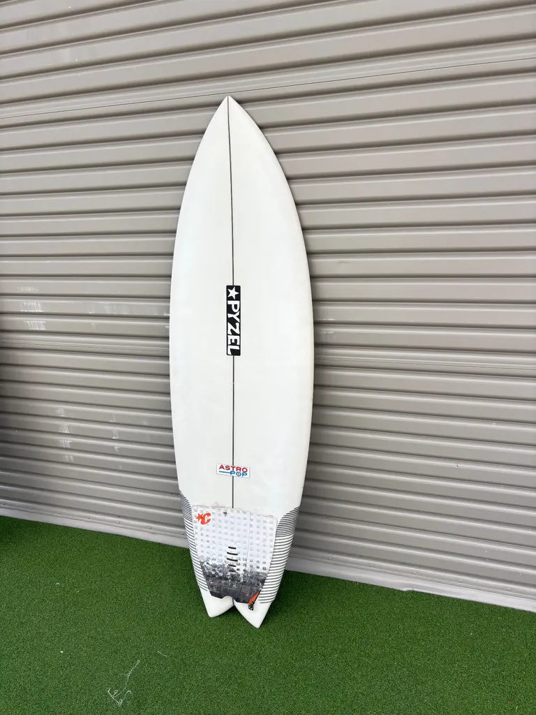 Pyzel Surfboards Astro Pop 5’6 - Image 2
