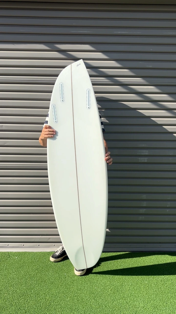 Ryan Burch Parallelogram 5'7 (Regular) Handshape With Fins - Video thumbnail