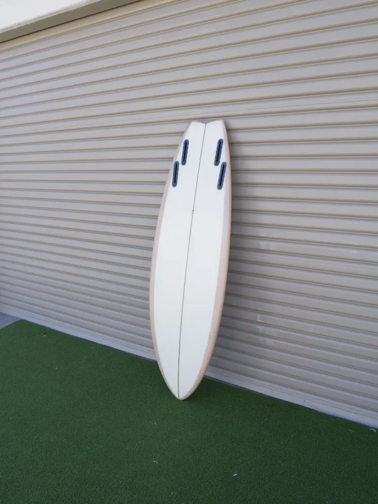 Derrick Disney 5'5 Quad With Fins - Image 7