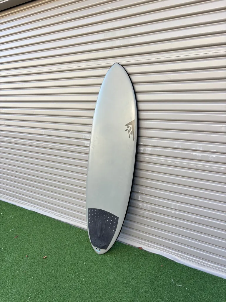 Sunday Firewire Mechado Surfboard Shortboard 5’6 - Image 3