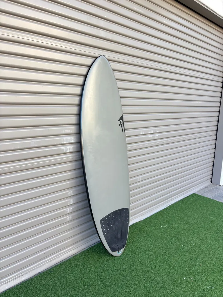 Sunday Firewire Mechado Surfboard Shortboard 5’6 - Image 4