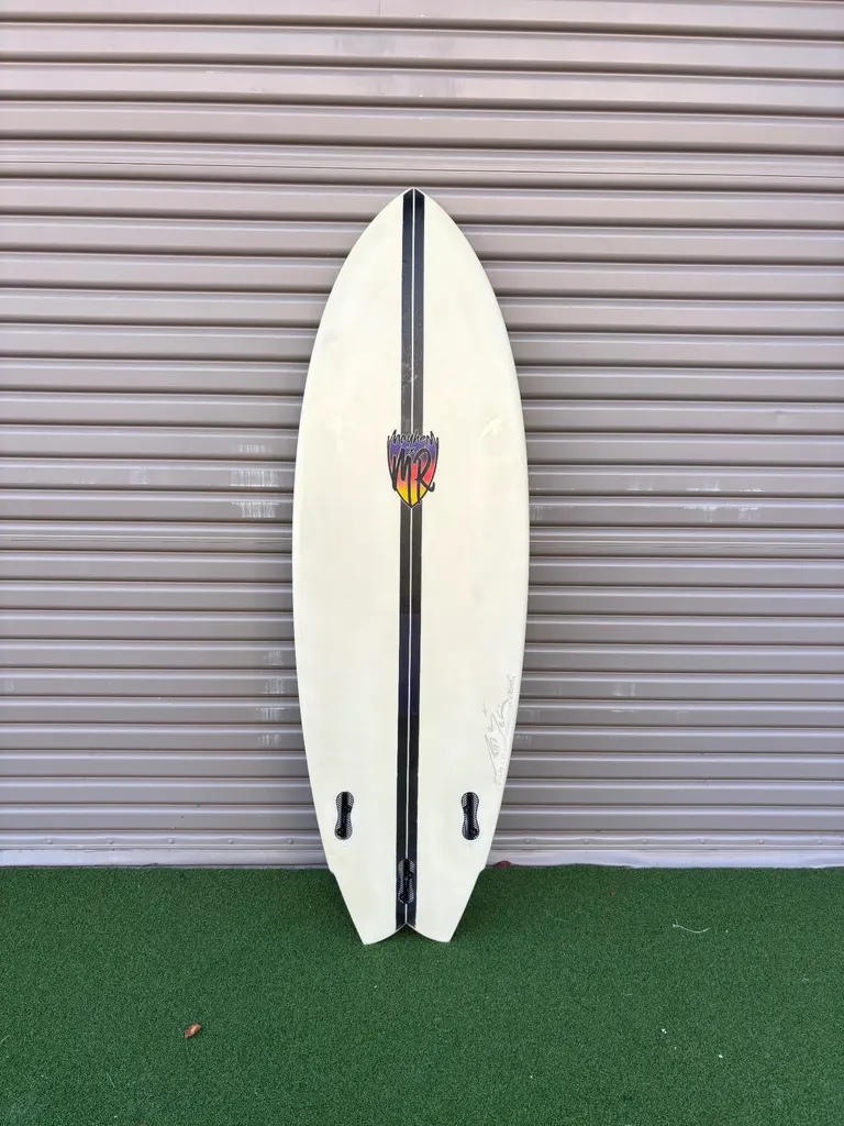 MR California Twin Lost Mayhem Surfboard Shortboard 5’5 - Image 2