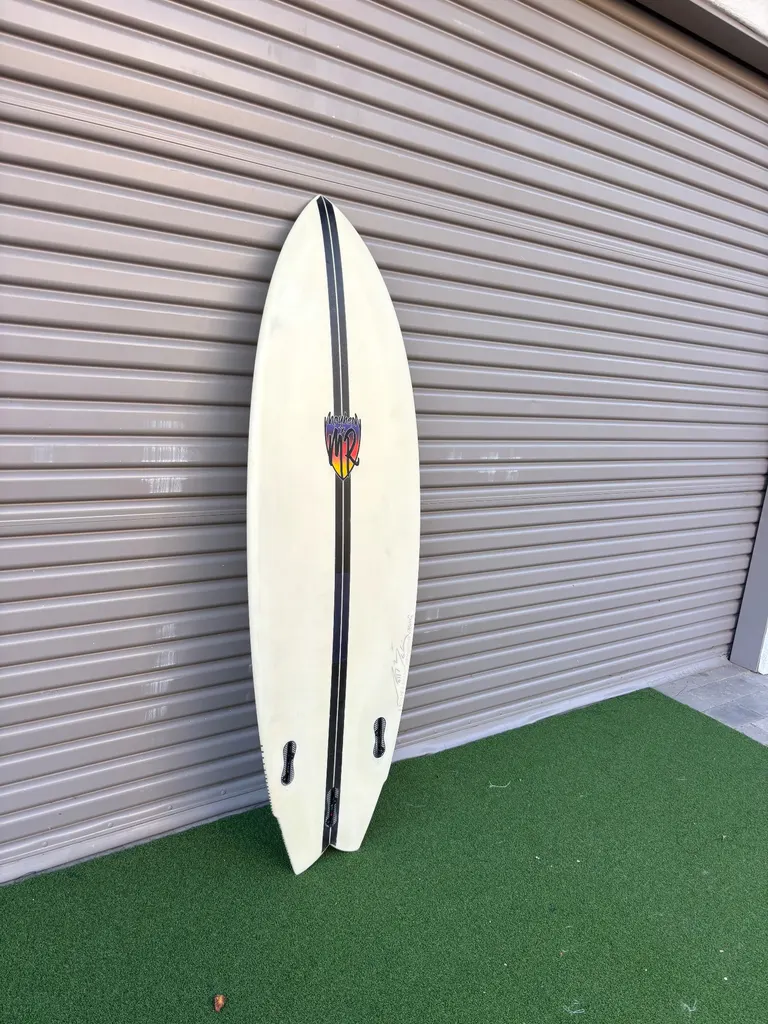 MR California Twin Lost Mayhem Surfboard Shortboard 5’5 - Image 6