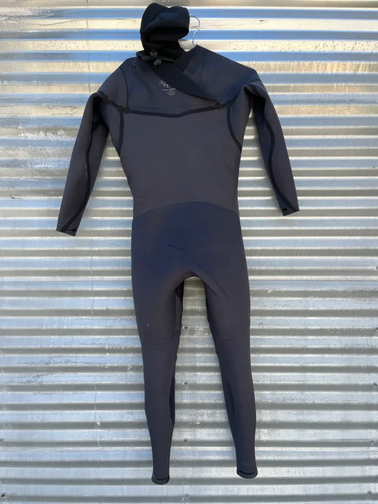 Colby Plus 3 Mm Hooded Wetsuit -Large Short (LS) - Image 4