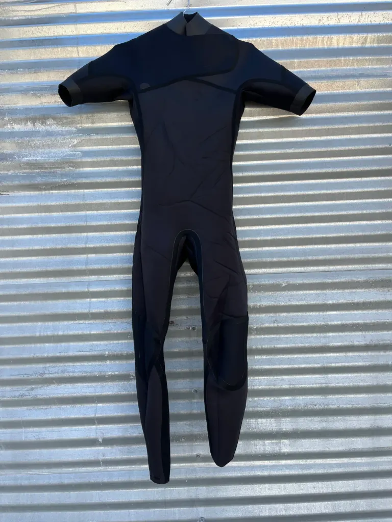 NeedEssentials Wetsuit 2mm Short Arm - Small - Image 2