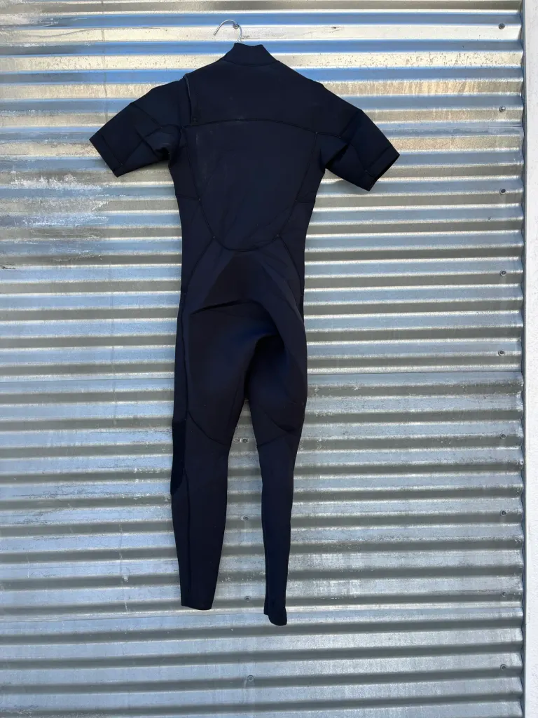 NeedEssentials Wetsuit 2mm Short Arm - Small - Image 3