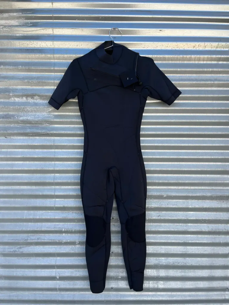 NeedEssentials Short Arm Chest Zip 2.5 Mm - S - Image 1
