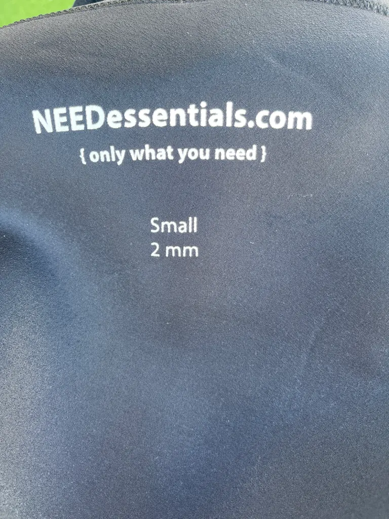 NeedEssentials Wetsuit 2mm Short Sleeve Chest Zip -Small - Image 5