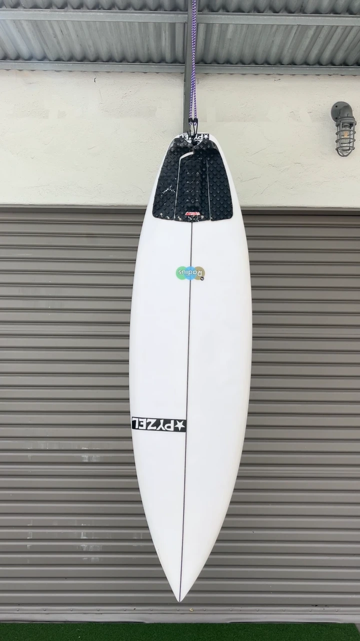 Pyzel Surfboards Radius 5’9 - Video thumbnail