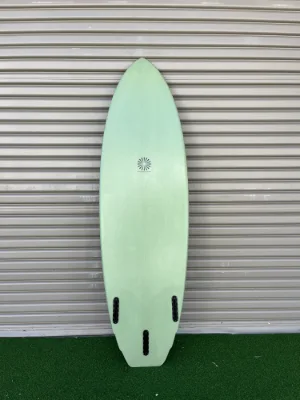 5’11 Alan Gibbons - Thumbnail 4