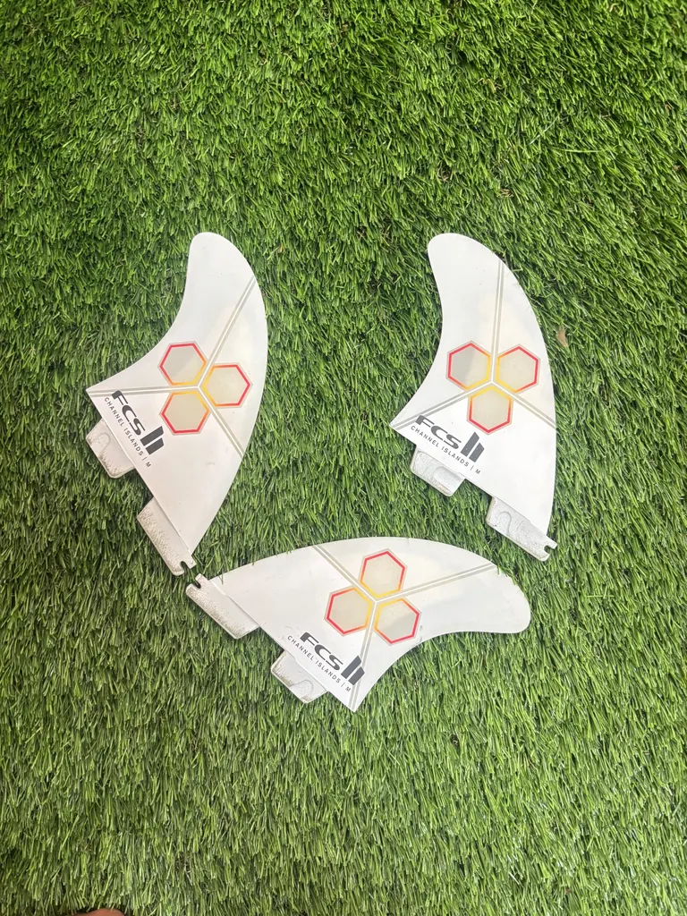 CI Upright M Fins - Image 2