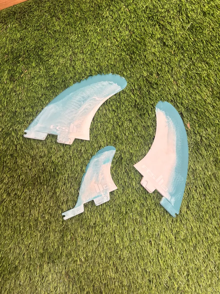 MR 2+1 Fins In Good Condition - Image 1