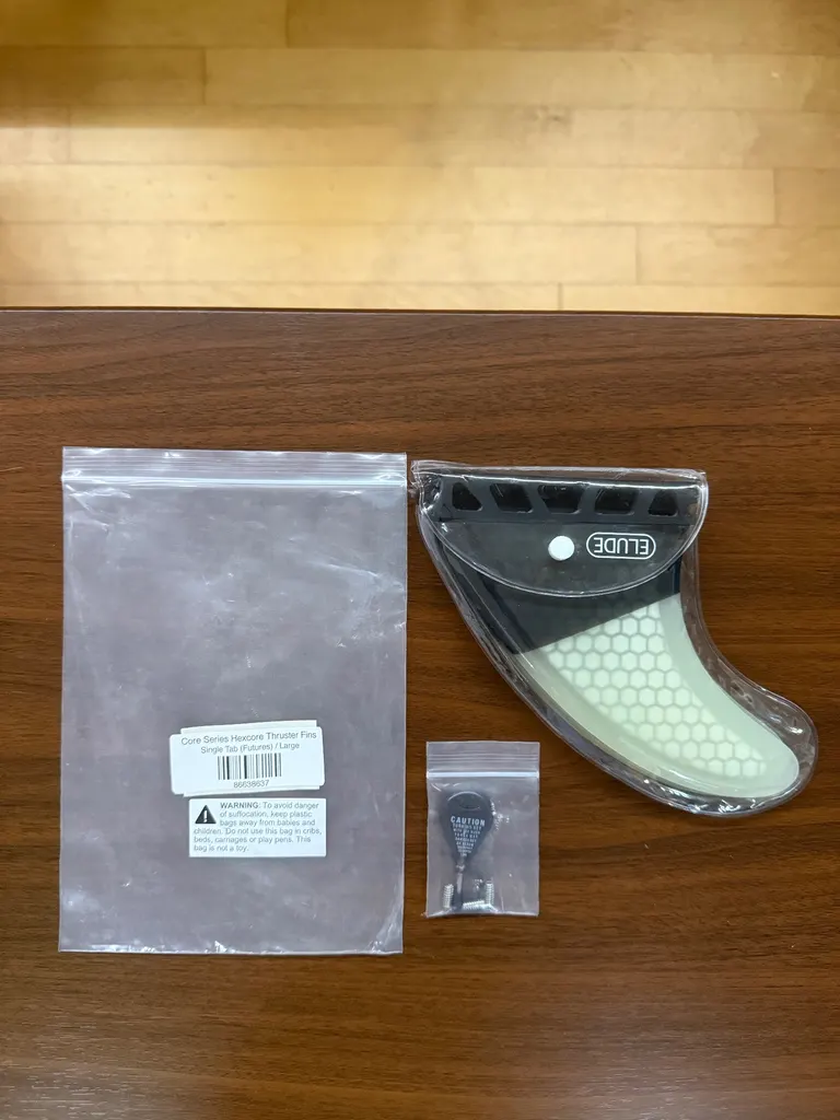 ELUDE Large Fiberglass Hexcore Futures Thruster Fins - Image 5