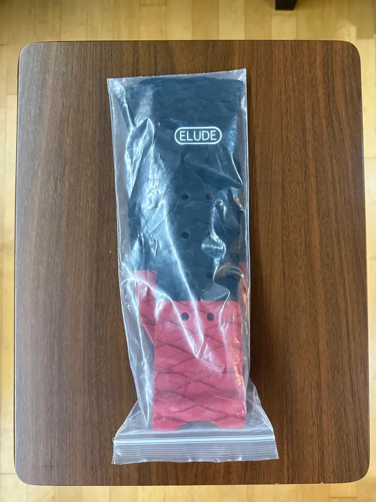 ELUDE Arch Traction Pad 3M Adhesive - Red/Black - Image 6