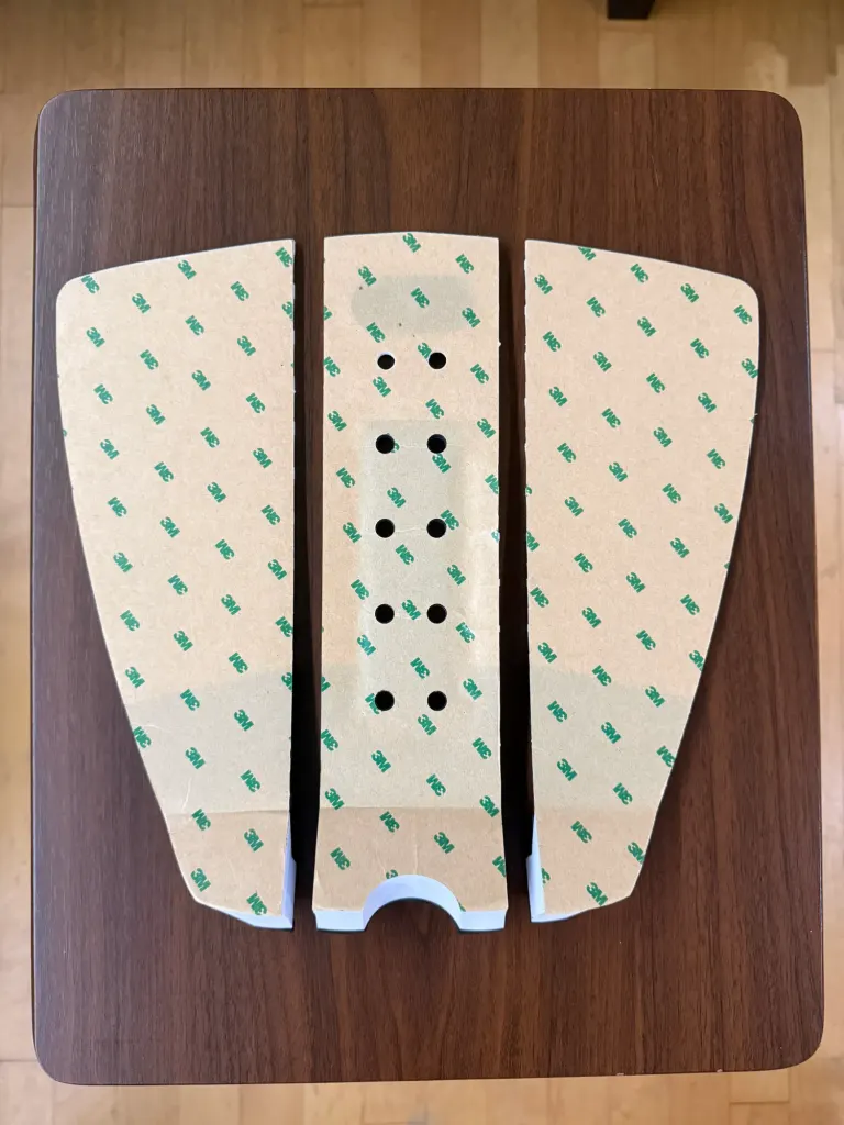 ELUDE Arch Traction Pad 3M Adhesive - White/Black - Image 5