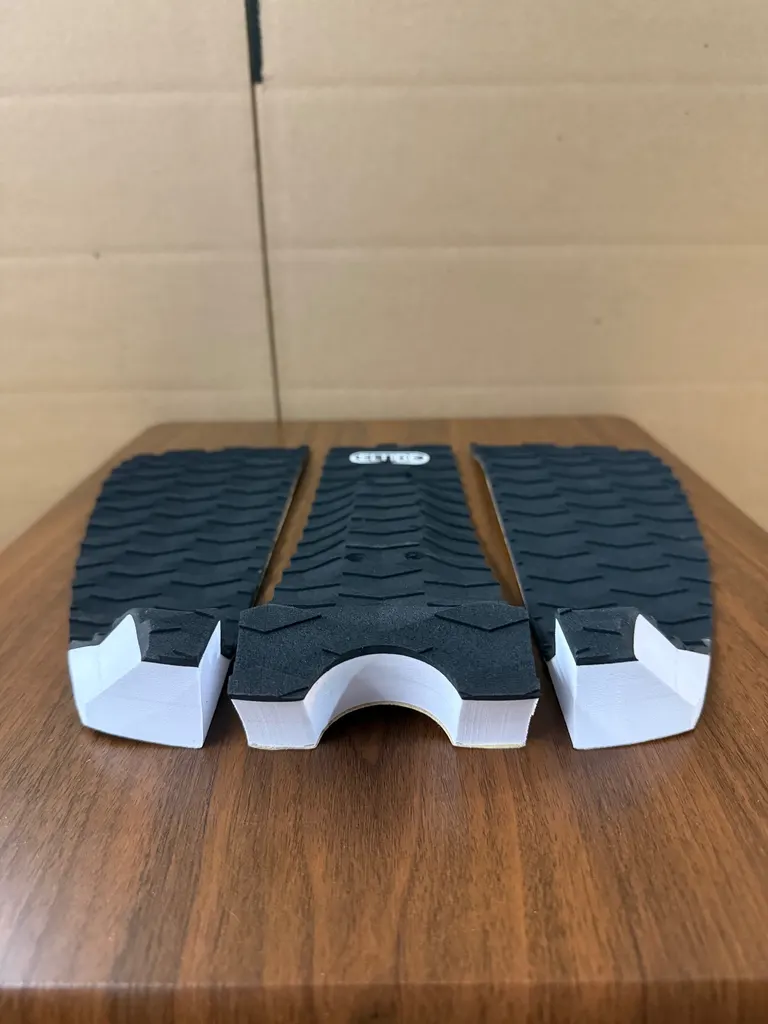 ELUDE Arch Traction Pad 3M Adhesive - Black - Image 3